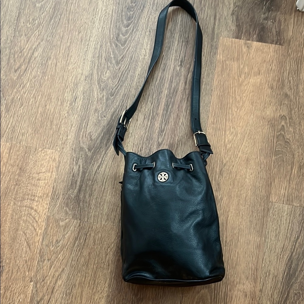 Tory Burch Black Leather Bucket Bag
